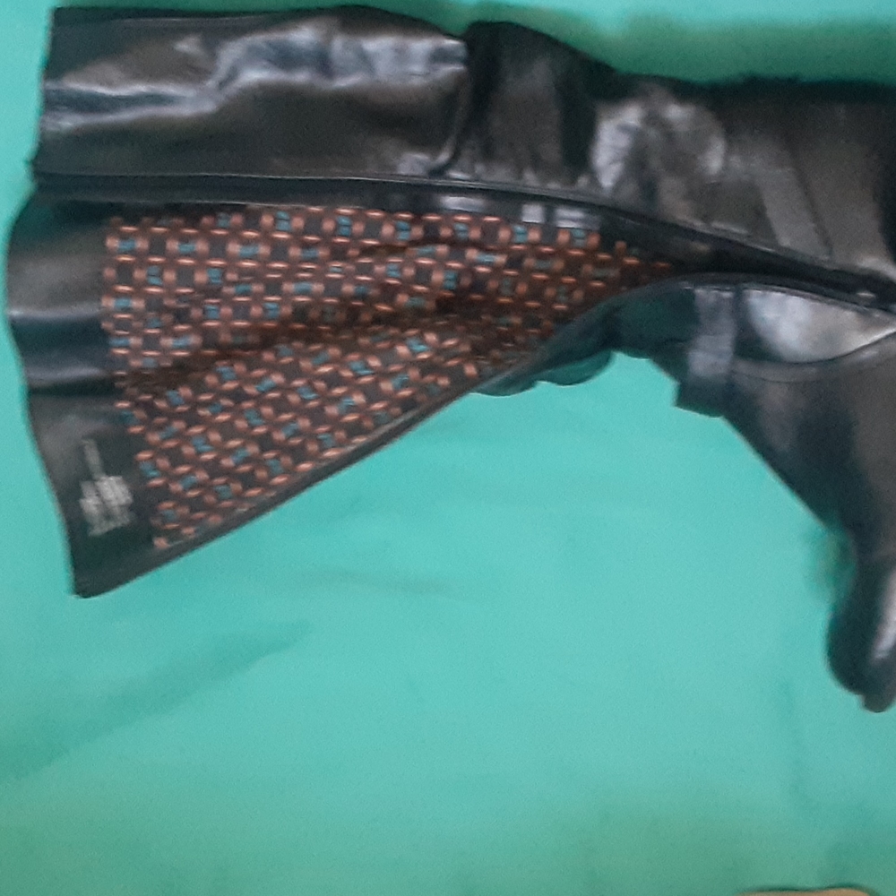 White mountain black boots, size 8 - Picture 4 of 8